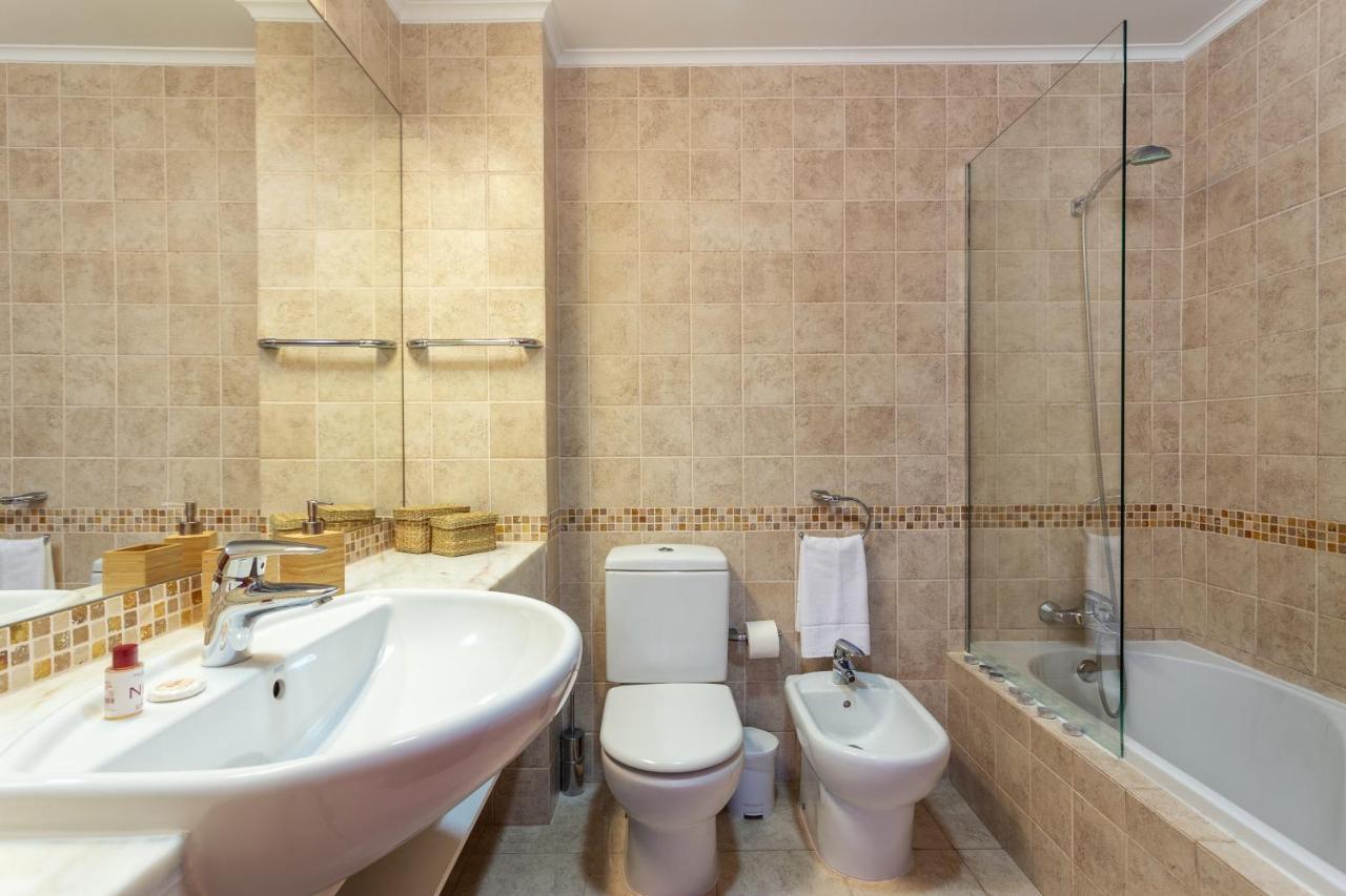 Host Wise - Bright Cozy Flats W Terrace & Pool Quarteira
