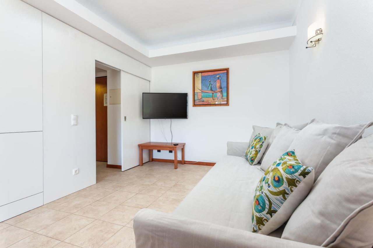 Host Wise - Bright Cozy Flats W Terrace & Pool * Quarteira