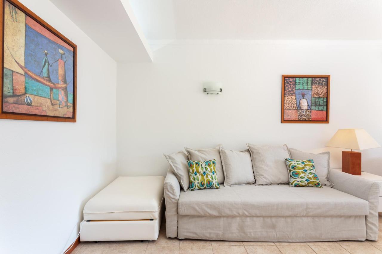 Host Wise - Bright Cozy Flats W Terrace & Pool