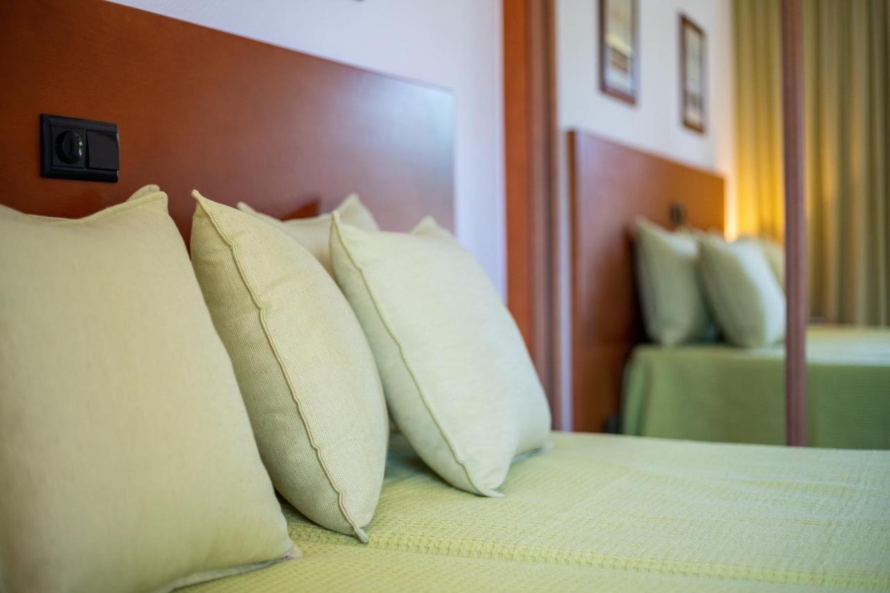 Host Wise - Bright Cozy Flats W Terrace & Pool Appartement *